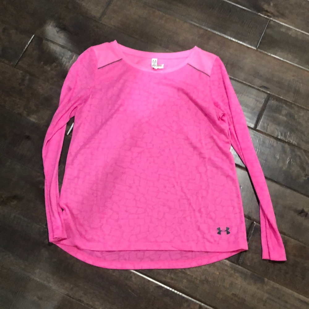 Under Armour top